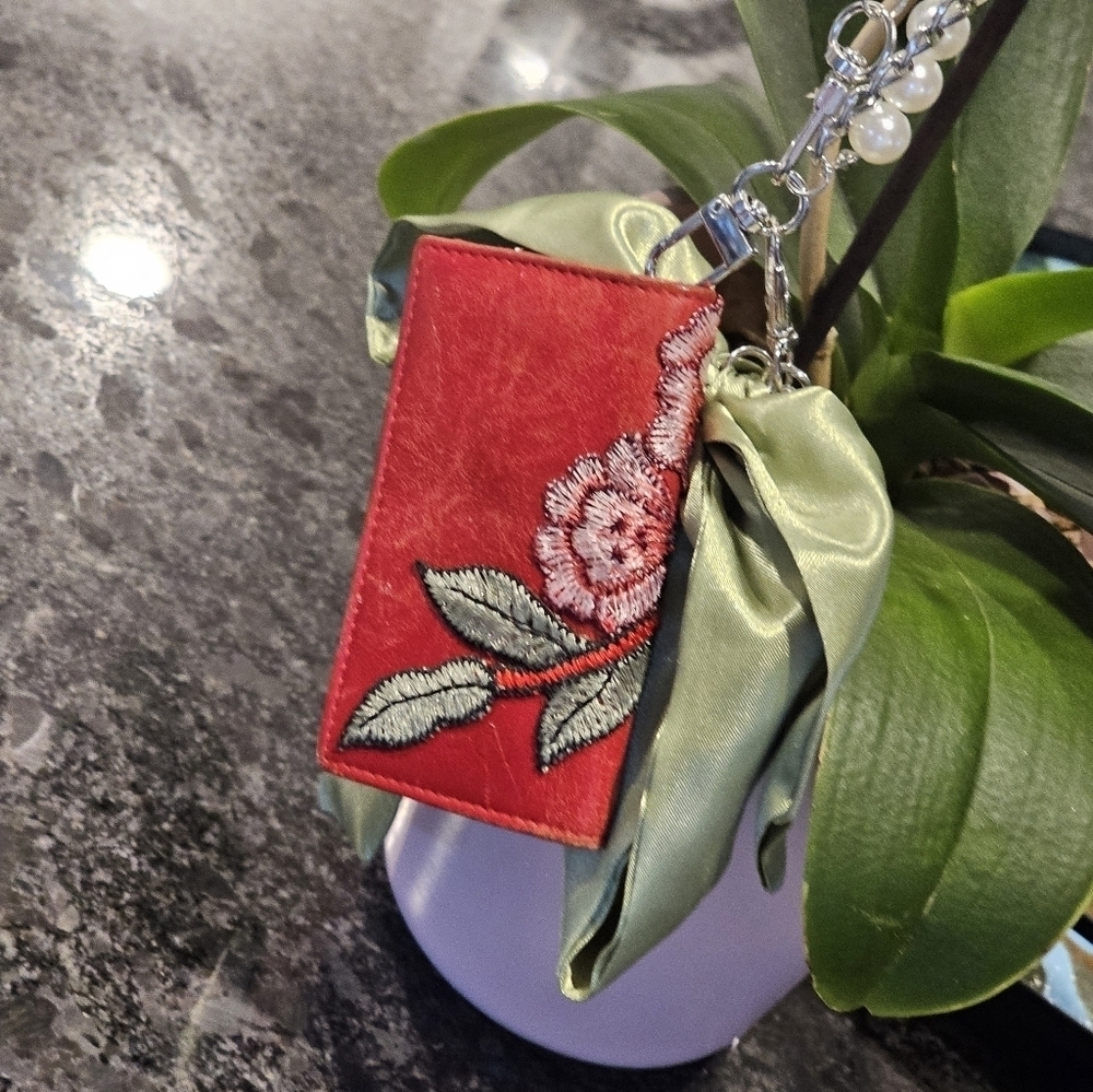 Gucci Calfskin Key Case w/Patch, Wristlet, Twilly, & Charms Added - Picture 14 of 15